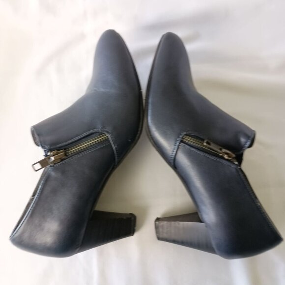RIALTO Sarina Navy Ankle Boots Size 7 Wide Faux Leather Side Zip Booties - Picture 9 of 12